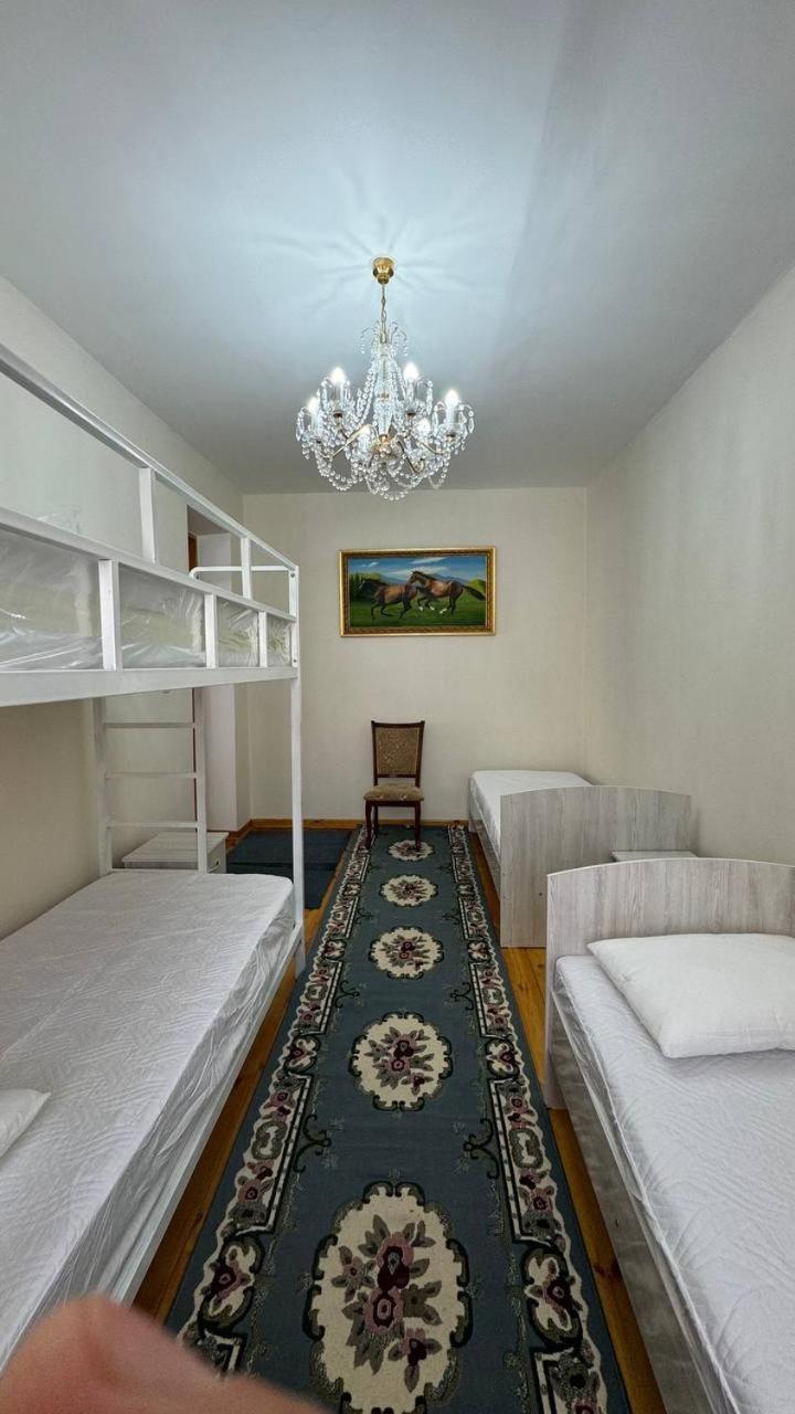Bed and Breakfast Дом 14 Osch Exterior foto