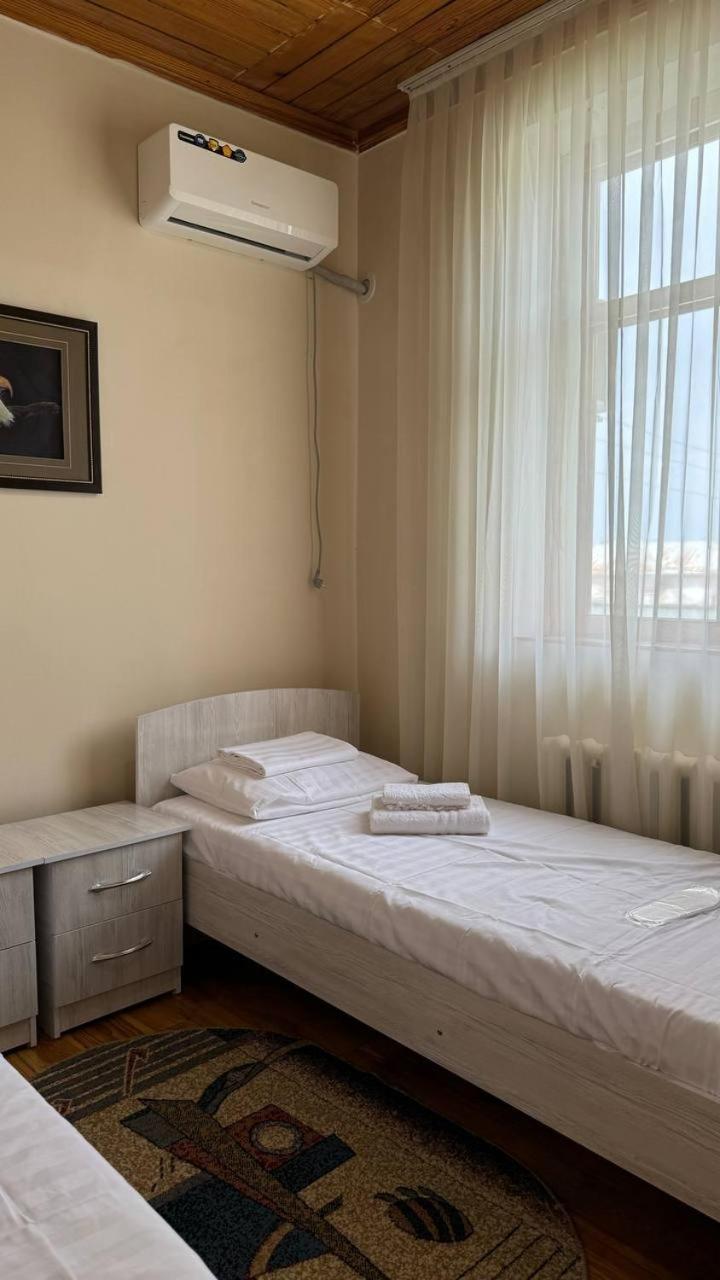 Bed and Breakfast Дом 14 Osch Exterior foto